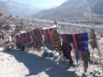 Prendas sherpa que se venden en muktinath